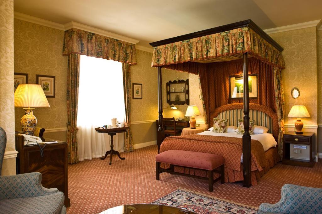 The Manor House At Celtic Manor 4*